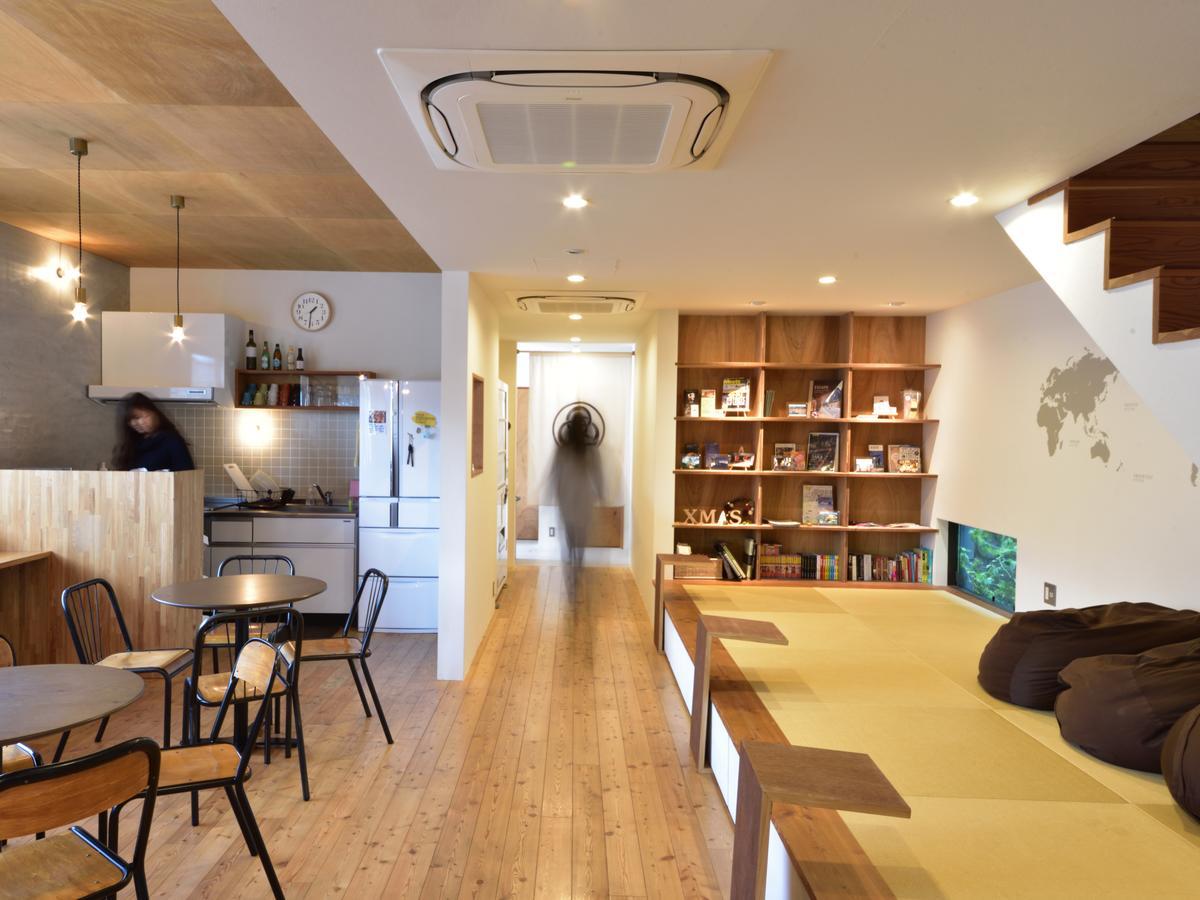 Hostel Mitsuwaya Осака Экстерьер фото