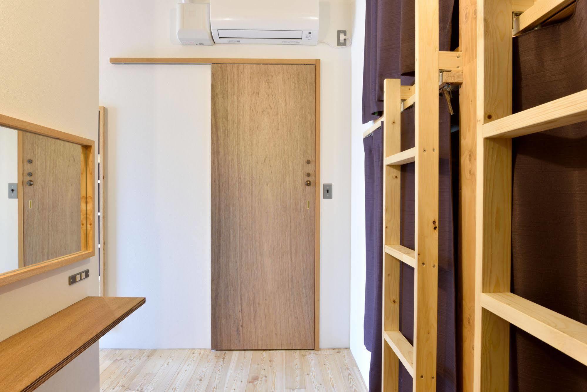 Hostel Mitsuwaya Осака Экстерьер фото