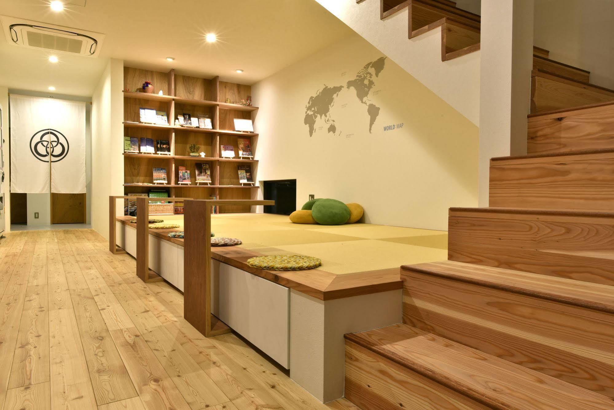 Hostel Mitsuwaya Осака Экстерьер фото